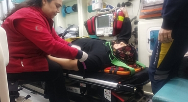 Yolcu minibüsünden inen kadın düşerek yaralandı