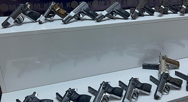 30 ruhsatsız tabanca ele geçirildi