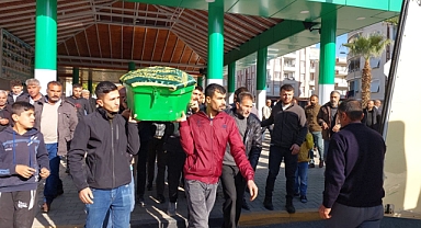 Aracını park ederken 4 yaşındaki oğlunu ezdi