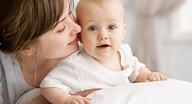 Bebeğinize bol bol dokunun