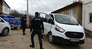 Cesedi parçalanmış halde bulunan kadın toprağa verildi