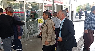 Çifte römorkun devrilmesi sonucu 34 işçi yaralandı