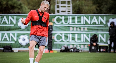 Galatasaray, Antalya'daki çalışmalarını yağmur altında sürdürdü