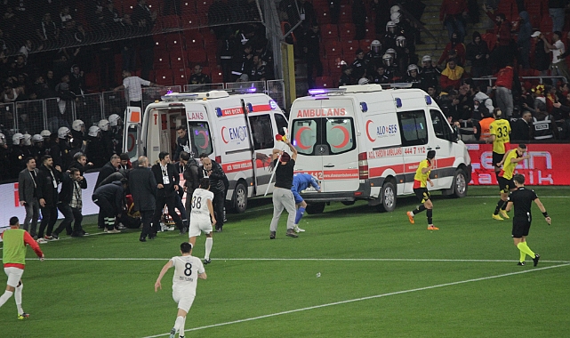Göztepe ve Altay'a seyircisiz oynama cezası