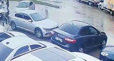 İki kardeşin hayatını kaybettiği anlar kameraya yansıdı