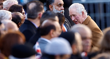 İngiltere Kralı III. Charles'a ikinci yumurtalı saldırı