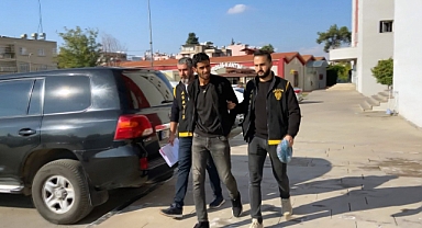 Kadının ağzını kapatıp çantasını gasp eden zanlı tutuklandı