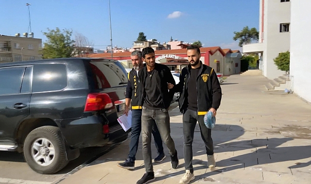Kadının ağzını kapatıp çantasını gasp eden zanlı tutuklandı