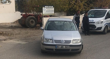 Motosiklet ile otomobil çarpıştı: 1 yaralı