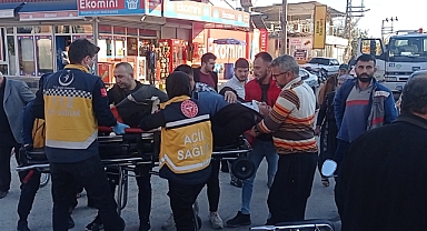 Otomobil motosikletle çarpıştı, yaralı sürücü feryat etti