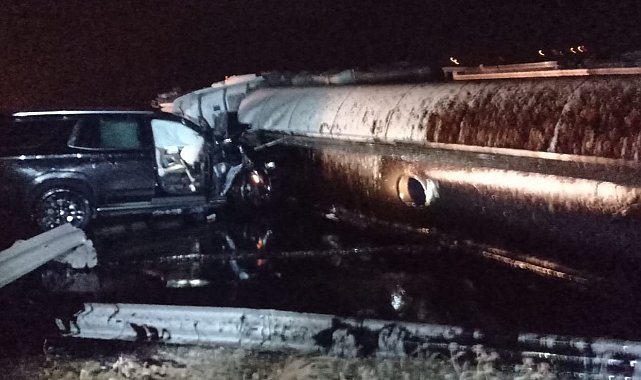 Petrol yüklü tanker ile cip çarpıştı: 3 yaralı
