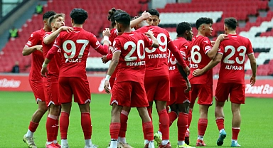 Samsunspor ile Denizlispor 49. randevuya çıkacak