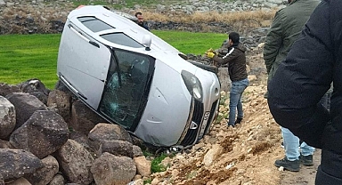 Şanlıurfa'da kaza sürücü kıl payı kurtuldu!