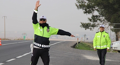 Şanlıurfa-Suruç yolunda dron destekli denetim