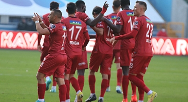 Sivasspor 4 hafta sonra galibiyeti hatırladı