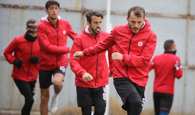 Sivasspor, Esenler Erok maçı hazırlıklarına başladı