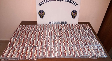 Şüphe üzerine durduruldu üzerinde binlerce hap çıktı