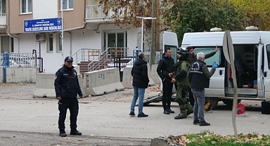 Şüpheli valiz fünyeyle patlatıldı