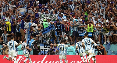 Tarihi maçta Arjantin yarı finalde!