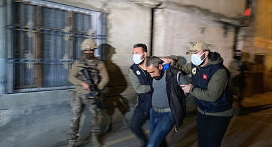 Terör operasyonunda 2 tutuklama