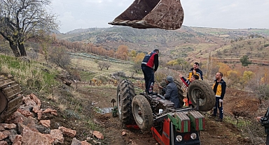 Traktörün altında kalan yaşlı adam hayatını kaybetti