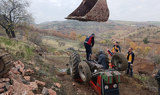 Traktörün altında kalan yaşlı adam hayatını kaybetti