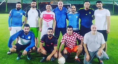 Urfalılar halı sahalardan vazgeçmiyorlar