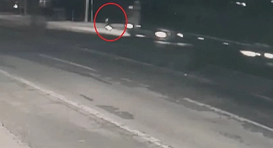Yolun karşısına geçerken tırın çarptığı yaya hayatını kaybetti