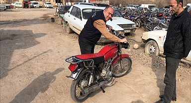 16 yıl sonra gelen telefonla büyük mutluluk yaşadı