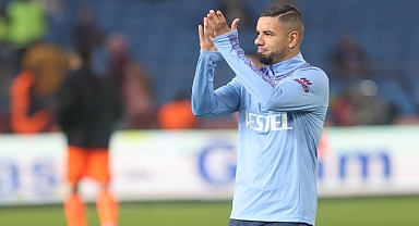 Bruno Peres, 11'de başladı