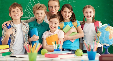 En güzel karne hediyesi sıcak bir kucaklaşmadır