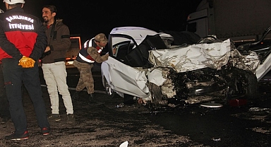 Feci Kaza; Şanlıurfa'da otomobil kurtarıcıya çarptı! 4 ölü
