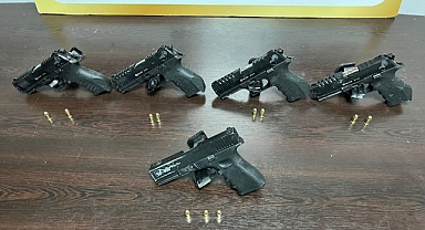 Hatay'da durdurulan otomobilde tabanca ele geçirildi