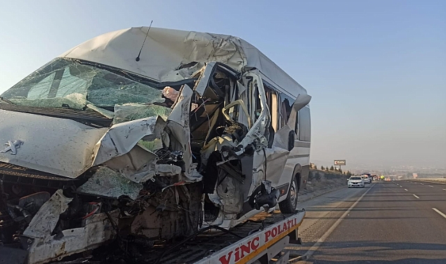 İki servis aracı çarpıştı: 2’si ağır 25 yaralı