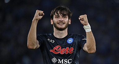 Kvaratskhelia performansıyla dikkat çekiyor