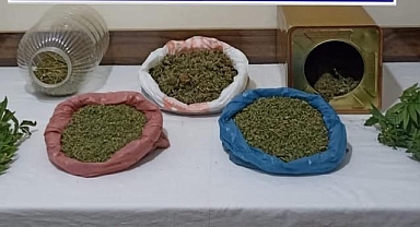 Mardin'de şüpheli şahsın evinde uyuşturucu ele geçirildi