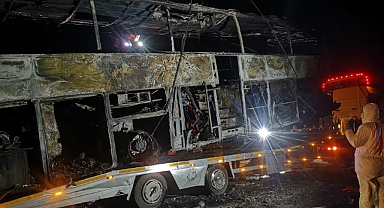 Otobüs kazası: 2'si şehit 3 ölü, 33 yaralı