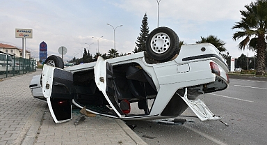 Otomobil takla attı 3 kişi yaralandı