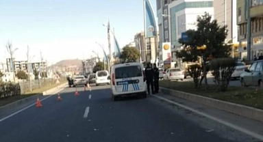 Otomobilin çarptığı 10 yaşındaki çocuk ağır yaralandı
