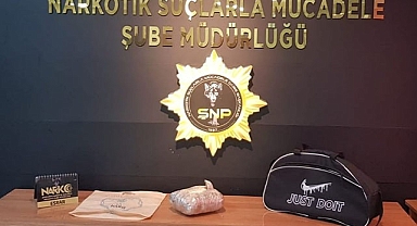 Şanlıurfa'da yolcu valizinde esrar ele geçirildi!