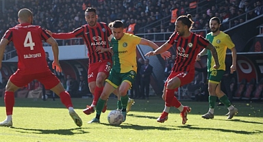 Şanlıurfaspor Çorum FK karşılaşması berabere kaldı