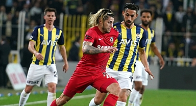 Sarı-lacivertli 5 futbolcu kart sınırında