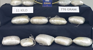 Tamponda uyuşturucu saklayan 2 şüpheli tutuklandı