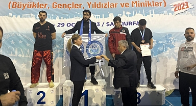 Türkiye Kick Boks Turnuvası'nda Enes Gezer Türkiye şampiyonu oldu