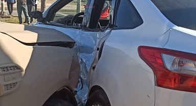 Viranşehir'de kaza! İki araç çarpıştı