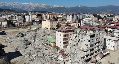 30 yıllık 14 bina 835 kişiye mezar oldu