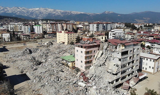 30 yıllık 14 bina 835 kişiye mezar oldu