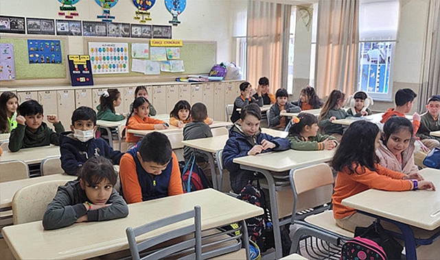 71 ilde öğrenciler ders başı yaptı