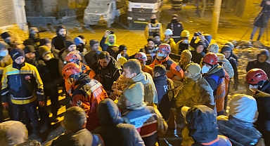 72 saat sonra enkazın altından çıkarıldı