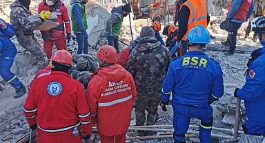 ADÜ Arama Kurtarma Ekibi deprem bölgesinde